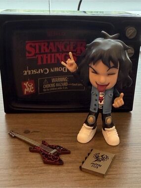 YuMe Toys Stranger Things Upside Down Capsule Series 1 Eddie Munson FIGURE